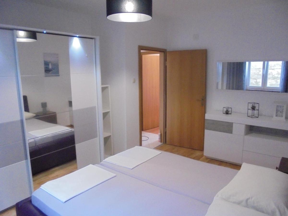 Apartment Maestral سينج المظهر الخارجي الصورة